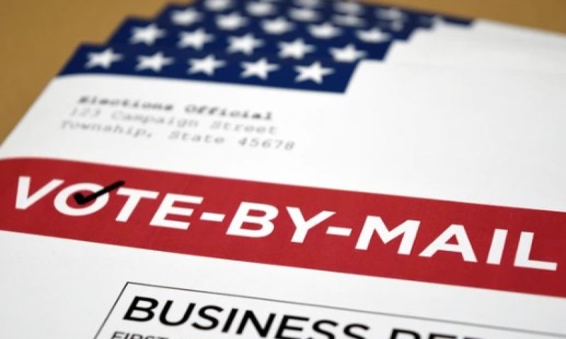 ארה"ב: עובדת דואר זרקה הצבעות לרפובליקנים ופוטרה