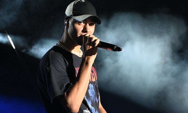 במקביל לסערה: מרגי הופיע בהתנדבות