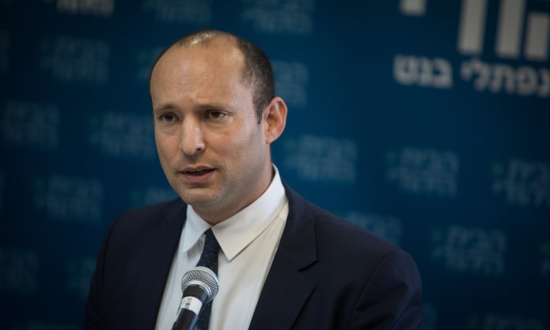 בנט: "ישראל נרדמה בשמירה מול חיזבאללה"