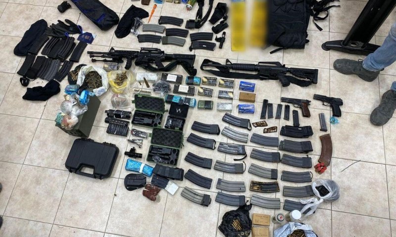 סוכל פיגוע פלילי: 7 חשודים נעצרו עם אמצעי לחימה