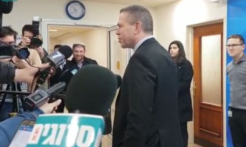 ארדן: "לא מתערב לרה"מ איך הוא מחלק את התיקים"