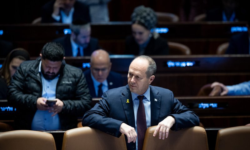 באופן חריג: הליכוד בתגובה רשמית נגד ניר ברקת