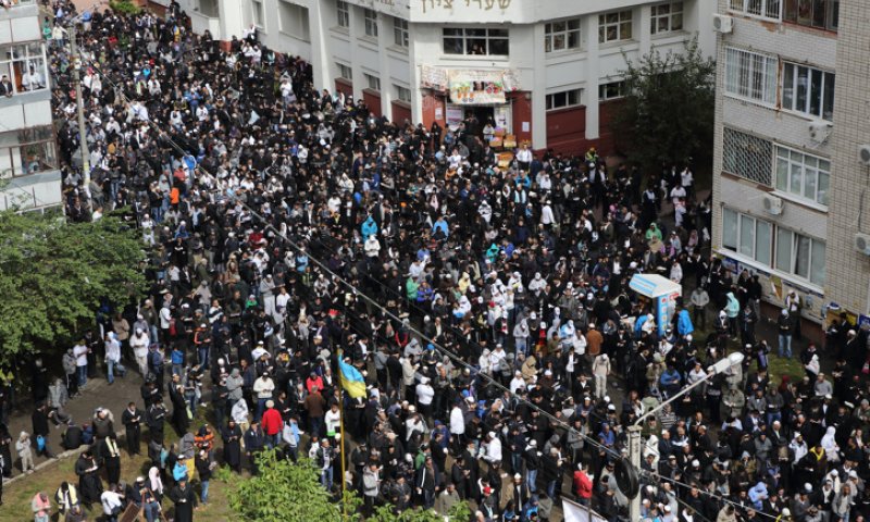 "בושה יהודית" | תפילה באומן &ndash; דרישה אל המתים וסוג של עבודה זרה