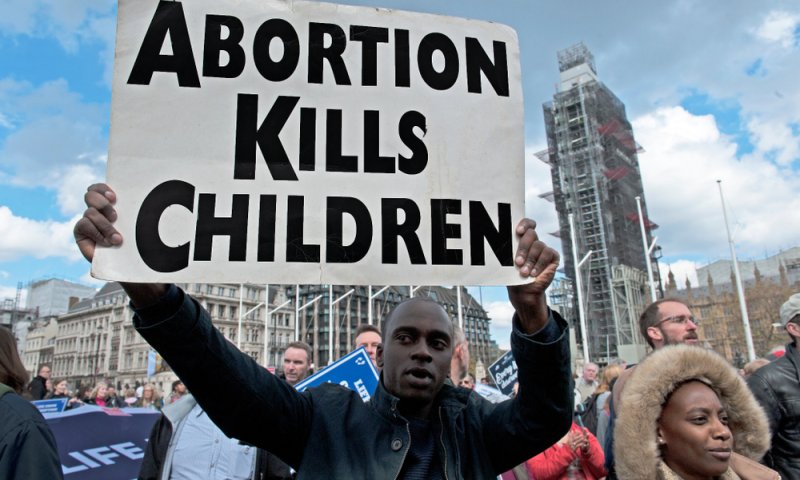 אלבמה: הפלות &ndash; לא חוקיות "רק האל יחליט על החיים"