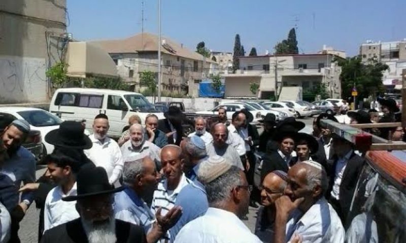 קרית-אתא: גדול המוהלים הובא למנוחות