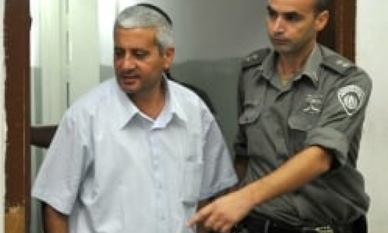 מנכ"ל משרד הפנים הודה כי לקח מגרשים ממפוני גוש קטיף