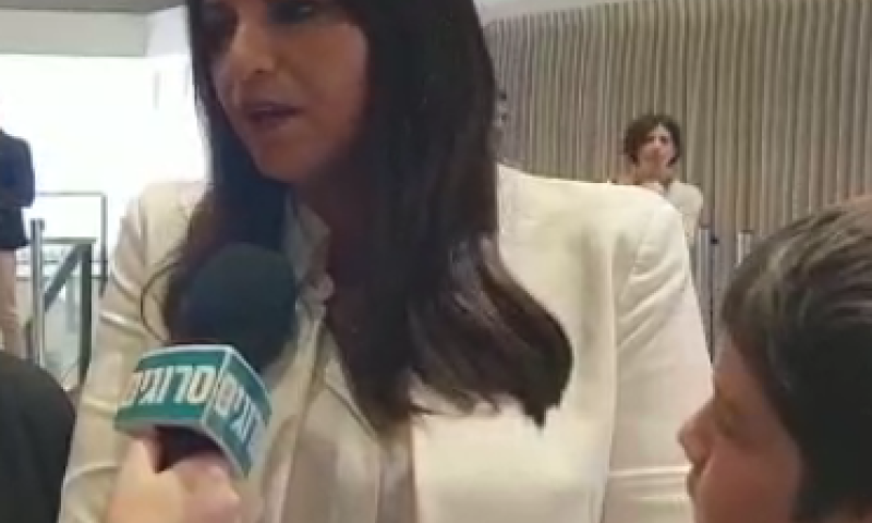 ח"כ ברק לסרוגים: "הייתי רוצה שסבתא תהיה איתי"