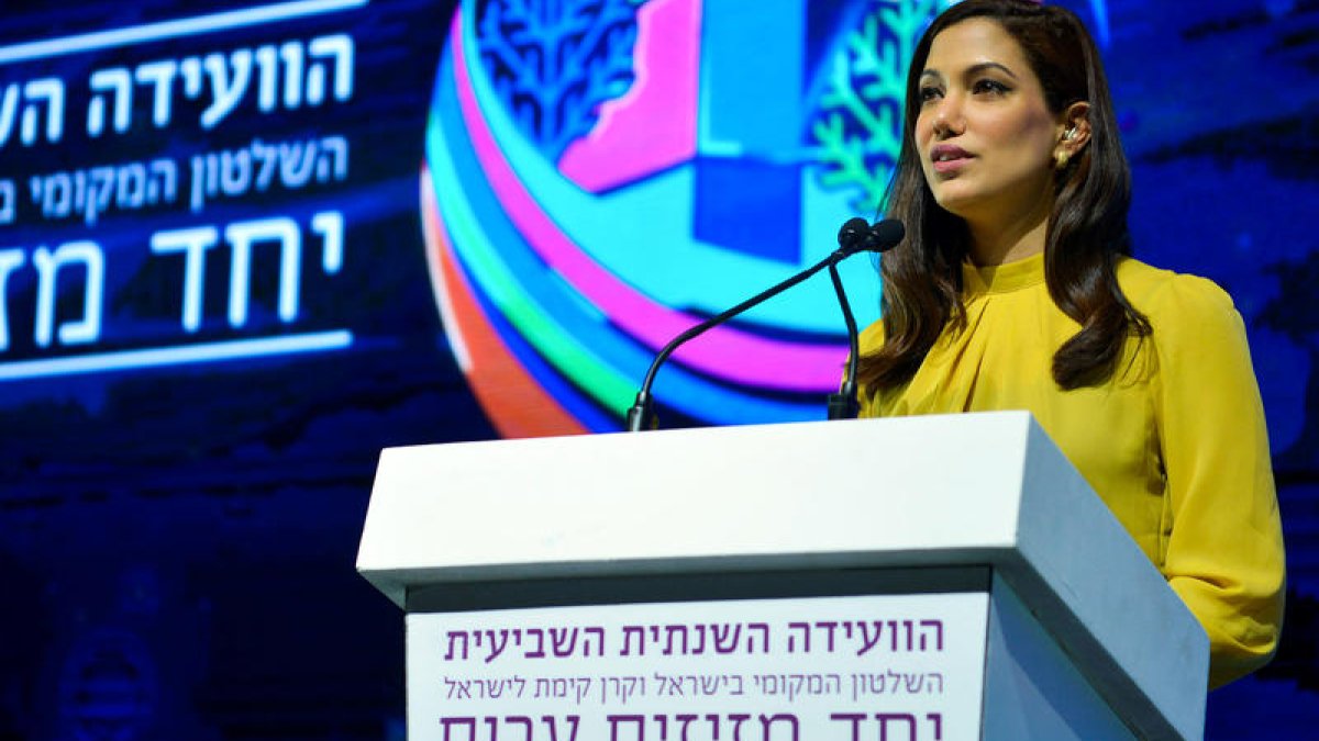 מגישת ערוץ 14 ליטל שמש מגיבה לטענות נגדה - סרוגים