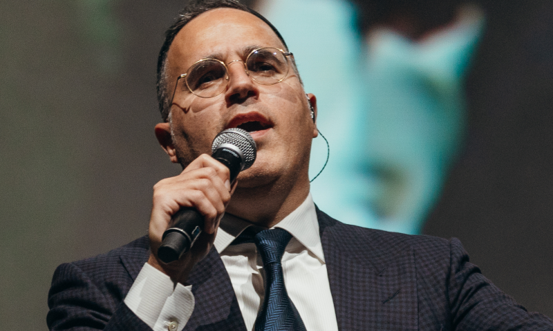 יום הולדת שמח: עשרה דברים שלא ידעתם על הזמר יעקב שוואקי