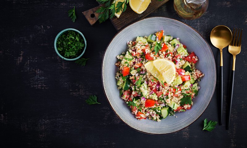 כל מה שאנחנו צריכים: מתכון לסלט בריא וטעים