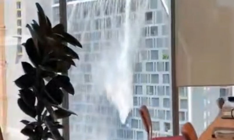 רעידת אדמה בתאילנד: עשרות לכודים תחת בניין שקרס. צפו