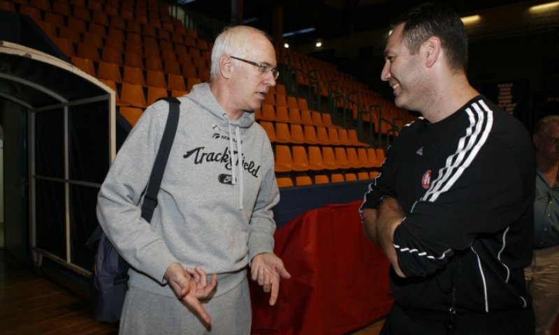 בא לעזור &bull; הזוי: זה השכר של אריק שיבק