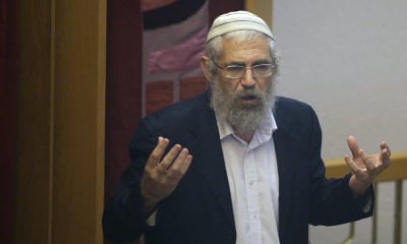 דעה: מבחינה ציבורית אסור לרב אלון לחתום על עסקת טיעון