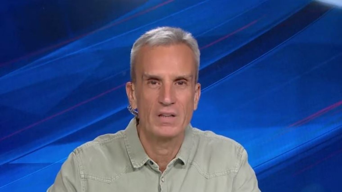 אברי גלעד בשינוי עמדה דרמטי: 