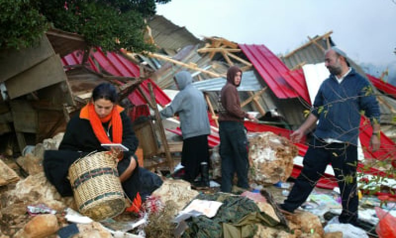 חמש משפחות נזרקו מהבית לפנות בוקר בקור מקפיא