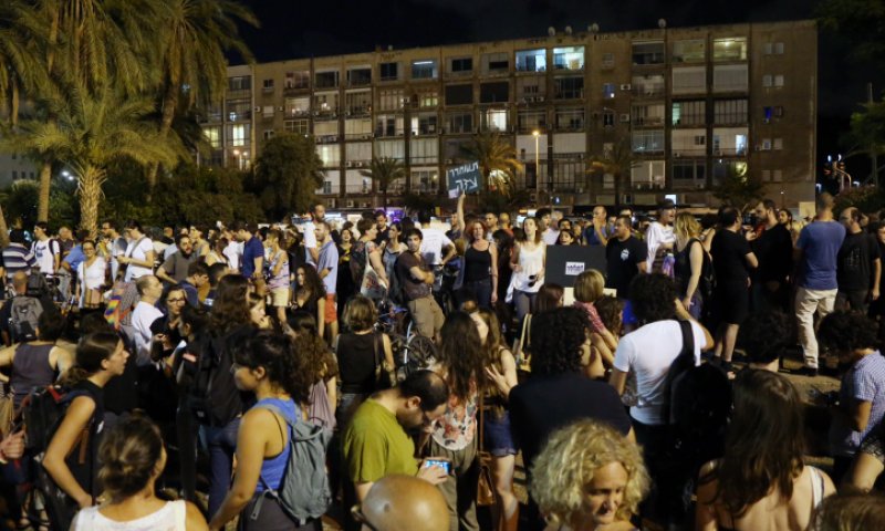 הפגנת השמאל: "ביבי צריך ללכת הביתה"