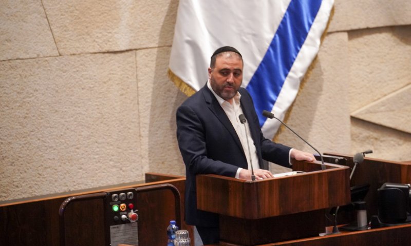 ארבל: "עשיתי יותר מילואים מראש המפלגה שלך"