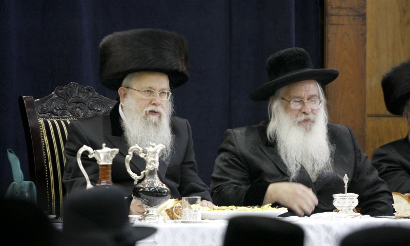 השר הרשקוביץ לחסידי סלונים: אל תרחיקו יהודים