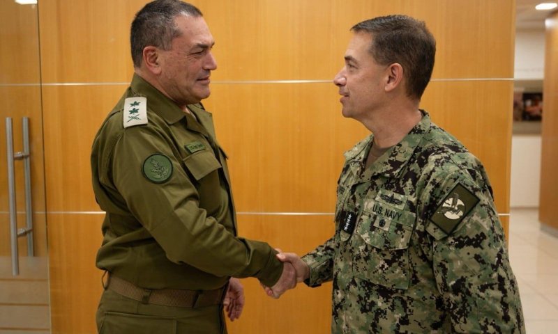 צפו בתמונות: מפקד פיקוד המרכז האמריקאי במפגש עם הרמטכ"ל