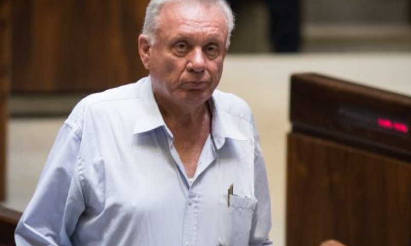 נוטשים את העבודה: גם ברושי הודיע שלא יתמודד