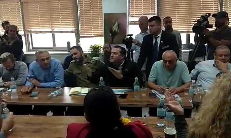 צפו: יוסי דגן התפרץ במאה קמ"ש על ציפי לבני