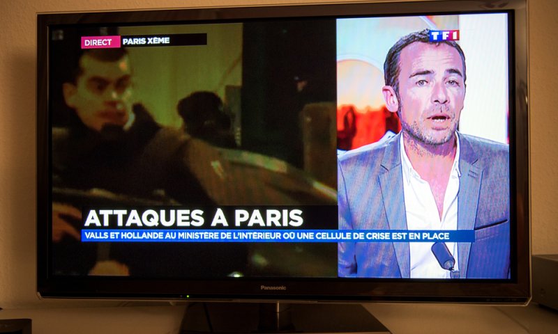 129 הרוגים בסדרת פיגועים של דאעש בפריז