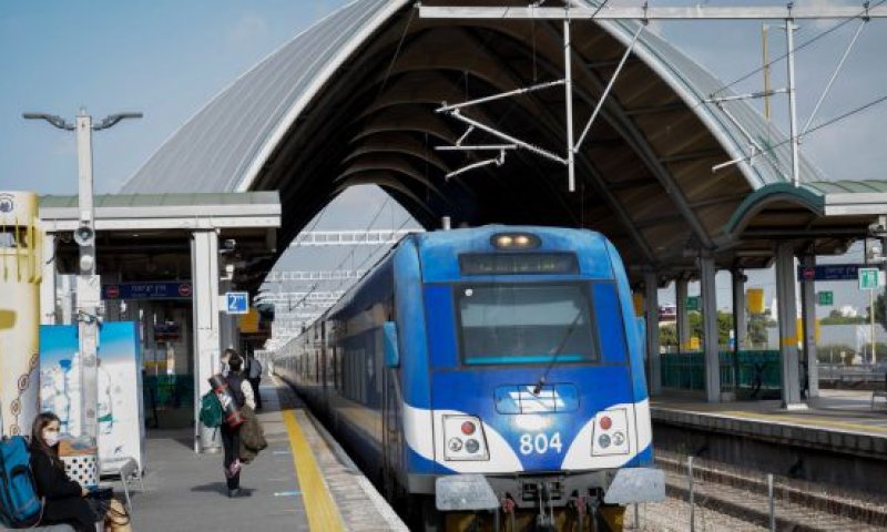 טרגדיה: אדם נהרג מפגיעת רכבת בתחנת נתניה