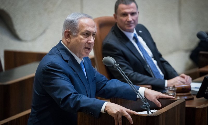 לפיד: "הראש שלך במקום אחר", נתניהו: "דיקטטור"