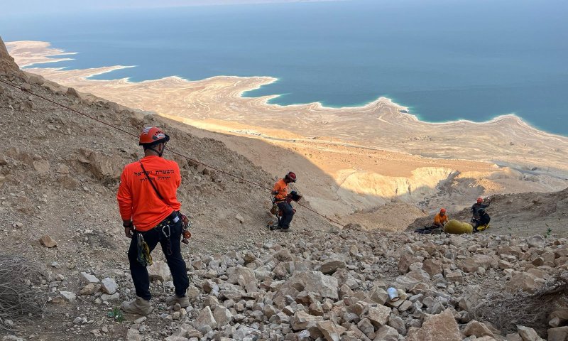 תיעוד: צנחן רחיפה התרסק על מצוק העתקים ליד נחל