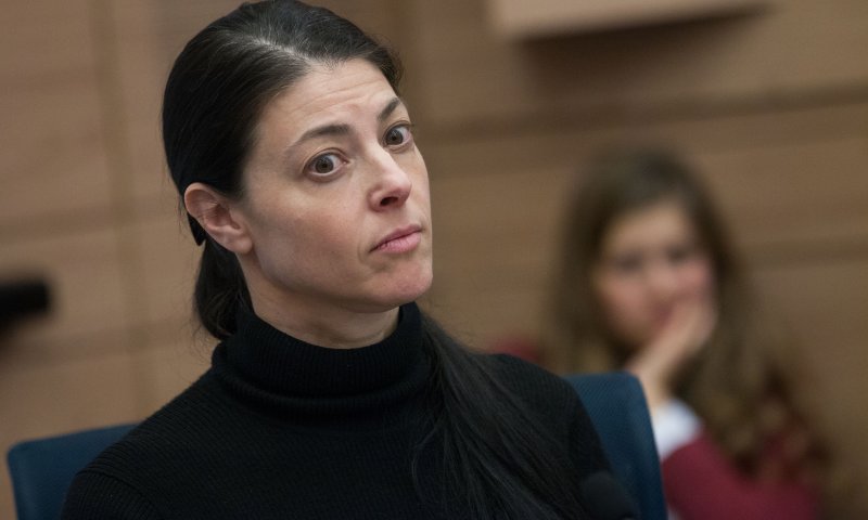 צפו: נאום 'ההורמונים ההוריים' של מרב מיכאלי