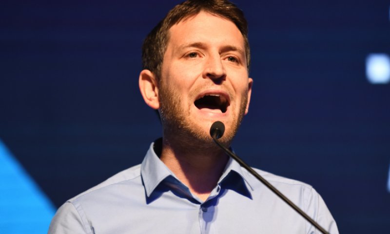 בכיר בבית היהודי על יאיא פינק: "סרוג להשכיר"