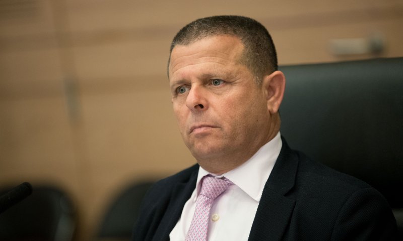 נחקר באזהרה: ח"כ איתן כבל חשוד בתיק 2000