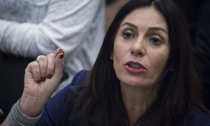 מירי רגב לסרוגים: "לא אשתוק לשימוש הציני בבמה הציבורית"