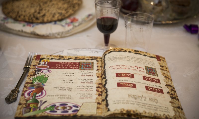 האם עדיין צריך לומר בהגדה "השתא עבדי"?