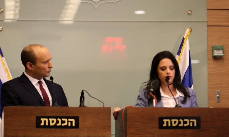 בנט: "אני מעדיף להפסיד לנתניהו מאשר לחמאס"