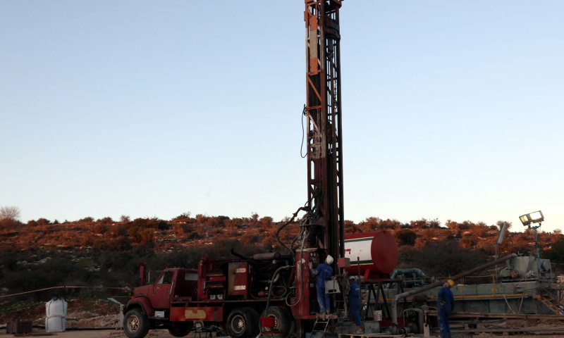 "קידוחי נפט של הרש"פ &ndash; שוד לאור היום"