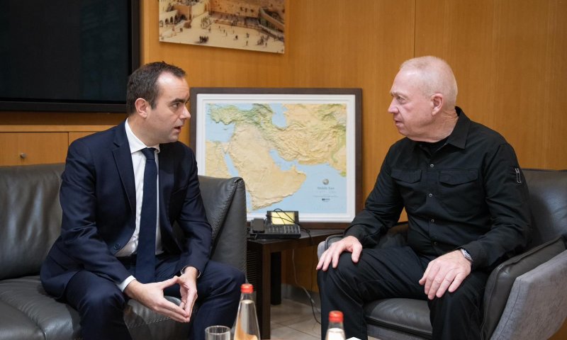 גלנט לשר הצרפתי: "לא ננצור את האש עד החזרת התושבים"