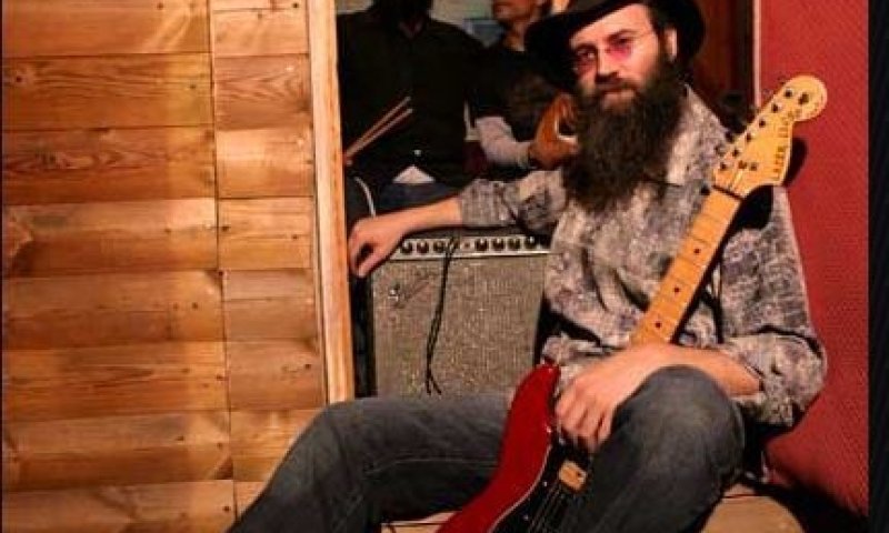 חב"דניקים מנגנים ושרים בלוז? יש חיה כזו