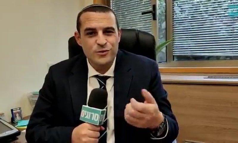 כלפון לסרוגים: "גלעד קריב עושה מסע יחסי ציבור"
