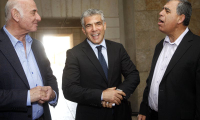 אופס: יאיר לפיד מכנה עצמו נודניק שמבקש תהילה