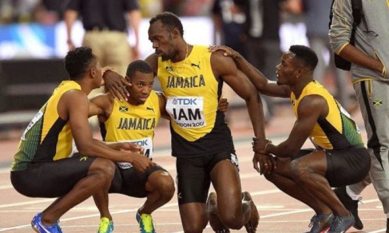 פרידה כואבת: יוסיין בולט נפצע בהופעתו האחרונה על המסלול