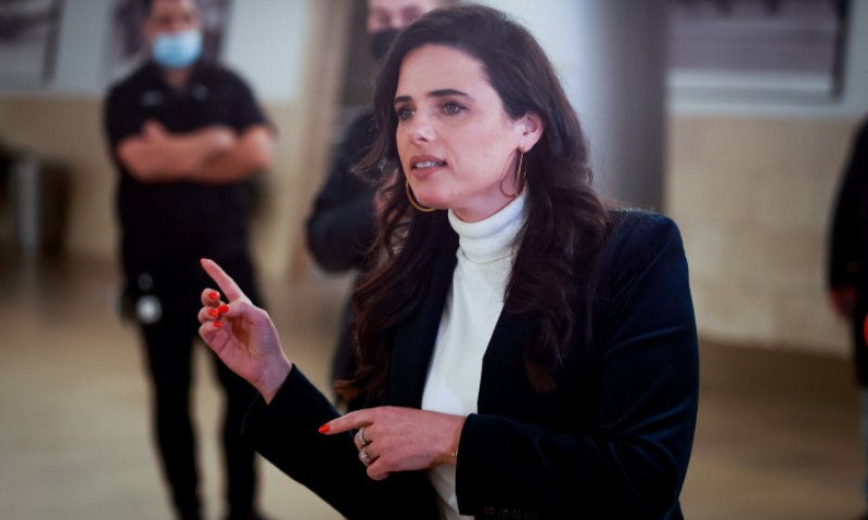 שקד: "שני רבנים אמרו לי 'תרוצי',אין לנו למי להצביע"