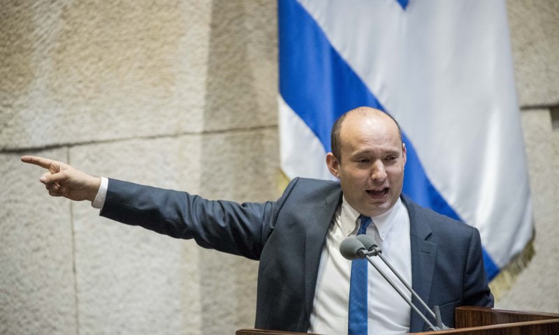 בנט חושף: שיטת נתניהו לבלימת רפורמות במשפט