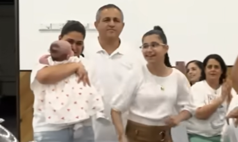 בגיל 50 | אחרי שאיבדה שתי בנות &ndash; רונית ילדה בת