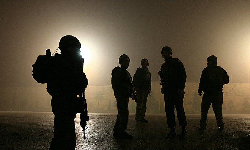 חיילים קראו לחסל מחבלים &ndash; ונשלחו לכלא