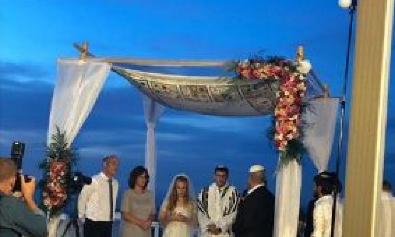 חתונה ראשונה עם החופה של אורי אנסבכר הי"ד