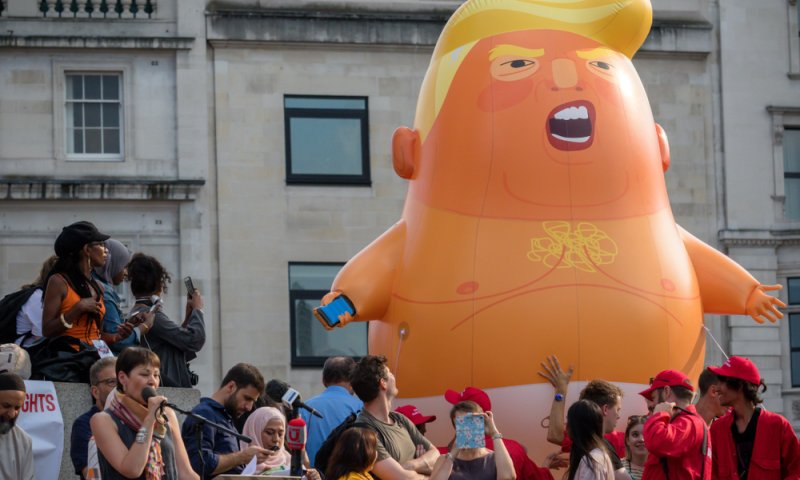 בריטניה: הפגנת ענק נגד ביקורו של טראמפ במדינה