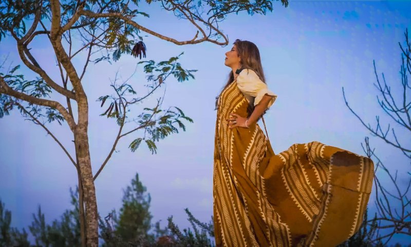 "אמרתי לבעלי 'אל תלך' &ndash; הוא יצא למילואים והשיר נולד" | ראיון