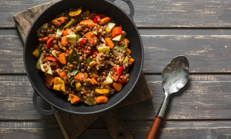 מושלם לחורף: מתכון לנזיד עדשים