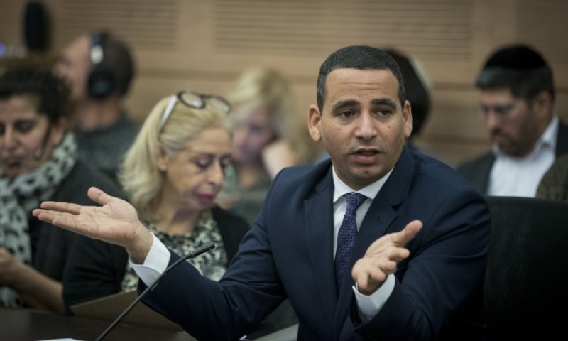 זייף מכתב? דרישה לחקירה פלילית  נגד יואל חסון